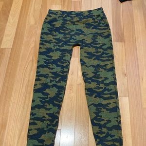 *RUE 21 Brand** Camo Lined Leggings